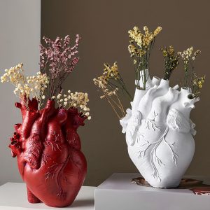 Minimalist Heart Vase: Modern Home Decor, Pen Holder & Halloween Accent